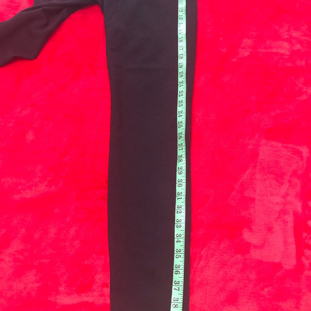 🌼🌼🌼🌼Black heavy leggings by Liverpool🌼🌼Size 8/29. Like new🌼🌼 - Picture 8 of 8